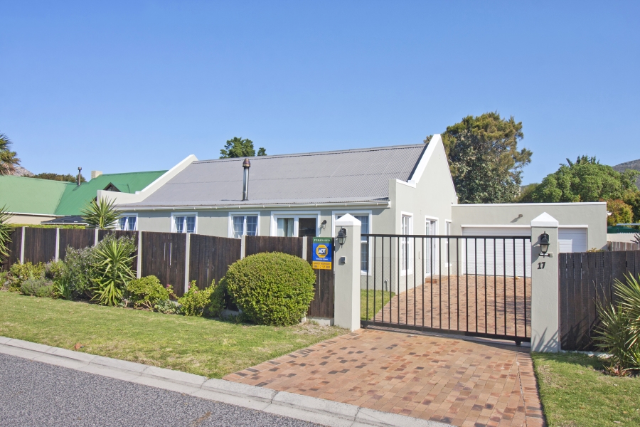 3 Bedroom Property for Sale in Milkwood Park Western Cape